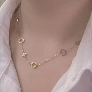 New gold plated Elegant Gold Necklace with Star and Charms Louis Vuitton like